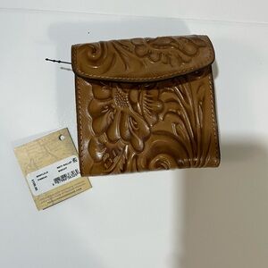 NWT Patricia Nash “Reiti” Bi-Fold Wallet